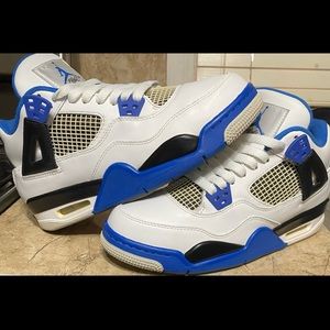 Jordan 4s
